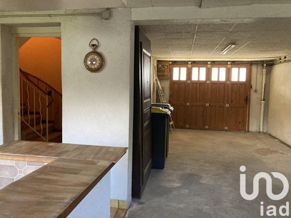 Maison 6 pièces de 95 m² à Sail-sous-Couzan (42890)