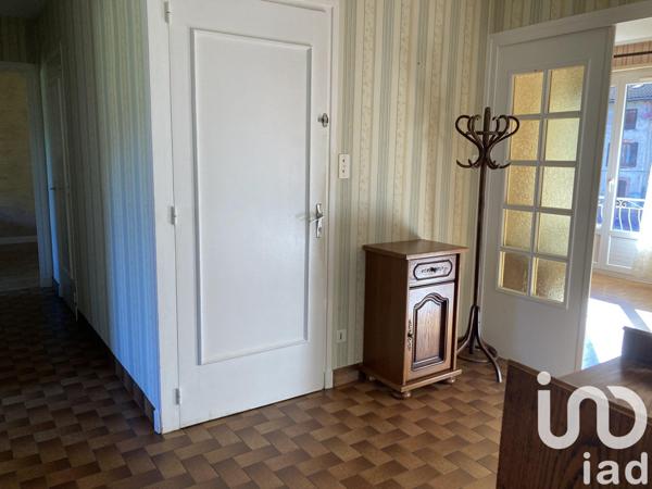 Maison 6 pièces de 95 m² à Sail-sous-Couzan (42890)