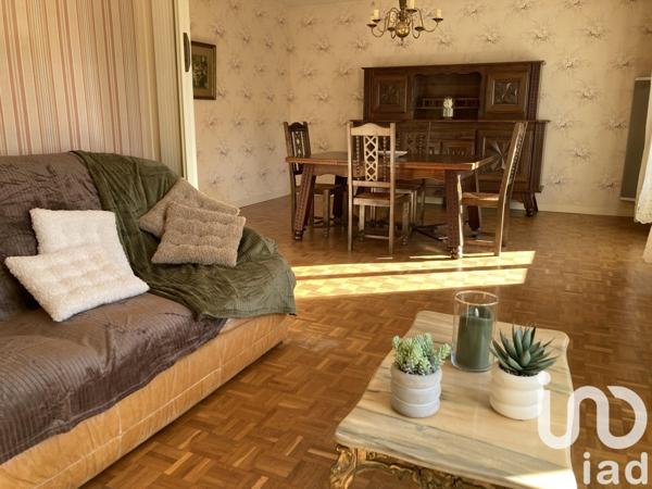 Maison 6 pièces de 95 m² à Sail-sous-Couzan (42890)