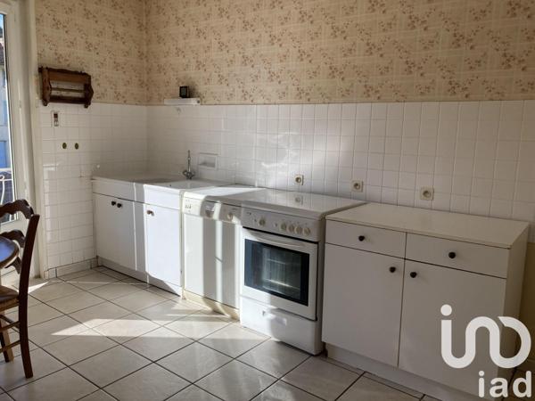 Maison 6 pièces de 95 m² à Sail-sous-Couzan (42890)