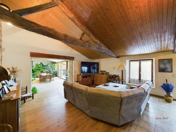 Domaine de charme de 440m² sur 4 hectares