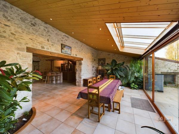 Domaine de charme de 440m² sur 4 hectares