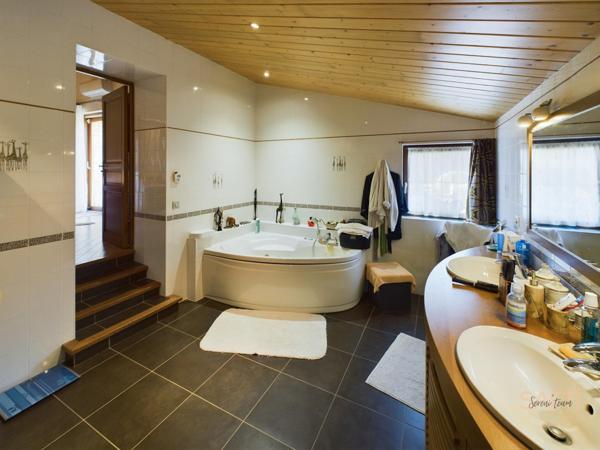 Domaine de charme de 440m² sur 4 hectares