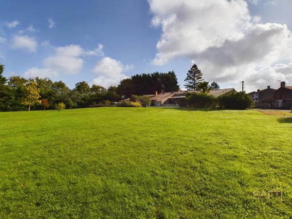 Domaine de charme de 440m² sur 4 hectares