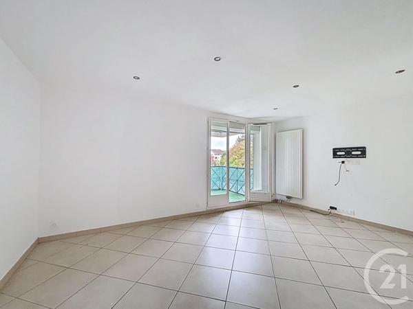 Appartement F3 à vendre  3 pièces - 65,65 m2 MOISSY CRAMAYEL - 77