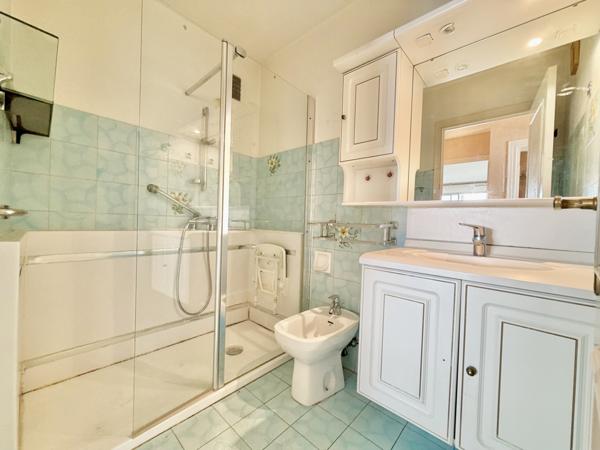 Antibes (06600) ANTIBES CENTRE 3/4P DE 72 M2 EN ÉTAGE DOUBLE GARAGE ET CAVE