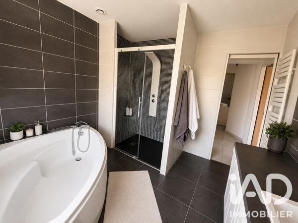 Maison à vendre 6 pièces 131,75 m² Livron-sur-Drôme