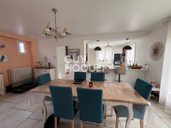 Maison 5 pièces sur un terrain de 1300 m² avec piscine dans le charmant village de Dormelles