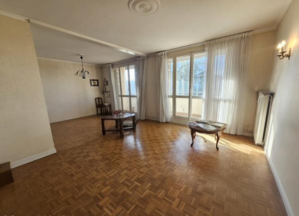 BESANCON CHAPRAIS F3 A RENOVER