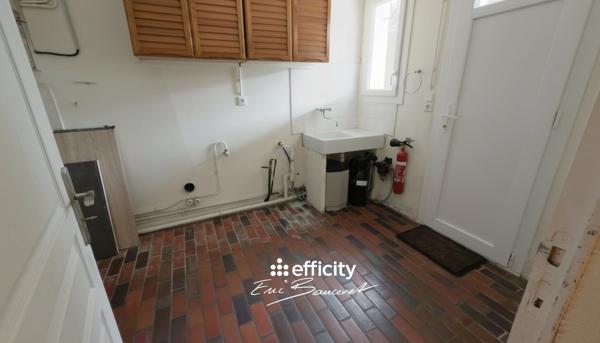 Maison
         8 pièces
        - 225 m² Bien prestige
