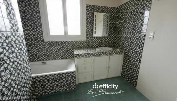 Maison
         8 pièces
        - 225 m² Bien prestige