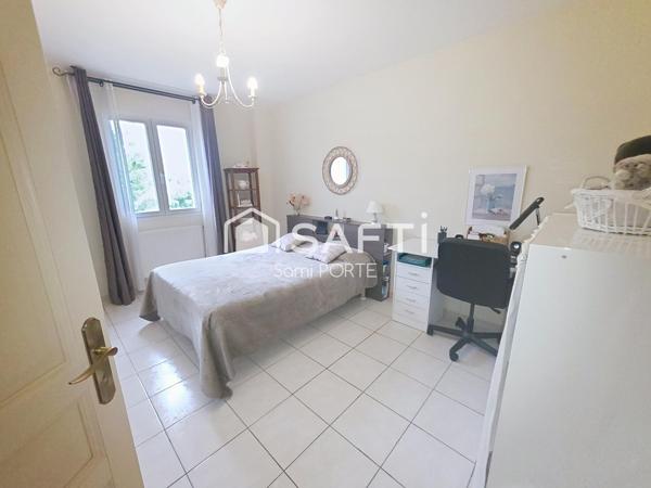 À VENDRE : Belle Villa Familiale d'environ 160 m² à Étage – Grands Volumes & Terrain Arboré