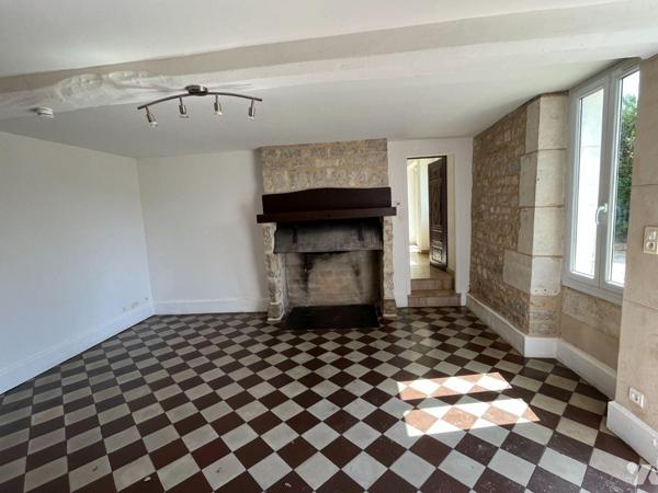 MAISON A VENDRE A MERREY SUR ARCE (10110). Dans le village de MERREY SUR ARCE (10110), à 5 minu...