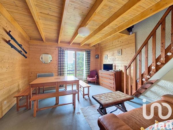 Appartement 2 pièces de 44 m² à Besse-et-Saint-Anastaise (63610)