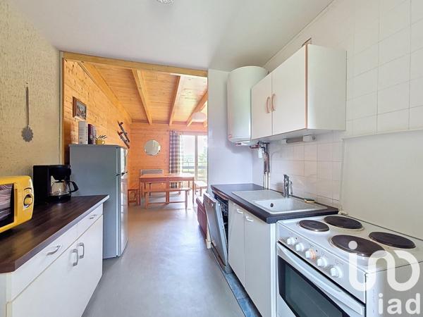 Appartement 2 pièces de 44 m² à Besse-et-Saint-Anastaise (63610)