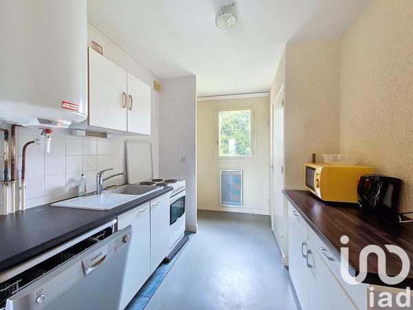 Appartement 2 pièces de 44 m² à Besse-et-Saint-Anastaise (63610)