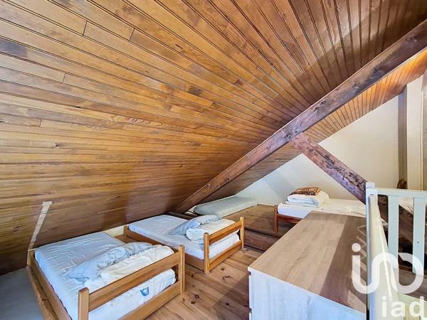 Appartement 2 pièces de 44 m² à Besse-et-Saint-Anastaise (63610)