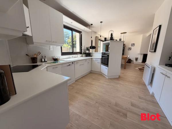 Maison 6 pièce(s)