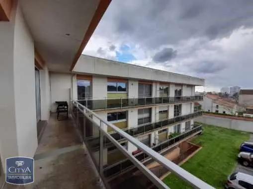 Appartement à louer 2 pièces 50.85m² Cholet (49300)