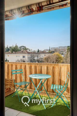 Toulon (83000) Grand T2 meublé avec cave et stationnement – Résidence fermée à La Serinette