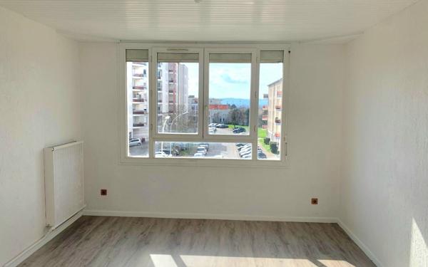 Appartement à louer    2 pièces •  Corbas