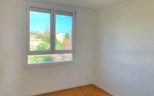 Appartement à louer    2 pièces •  Corbas