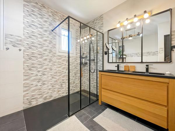 Maison Ensues La Redonne 8 pièce(s) 168 m2