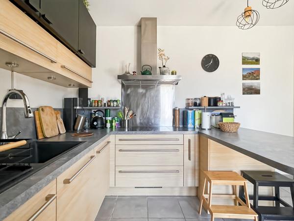 Maison Ensues La Redonne 8 pièce(s) 168 m2