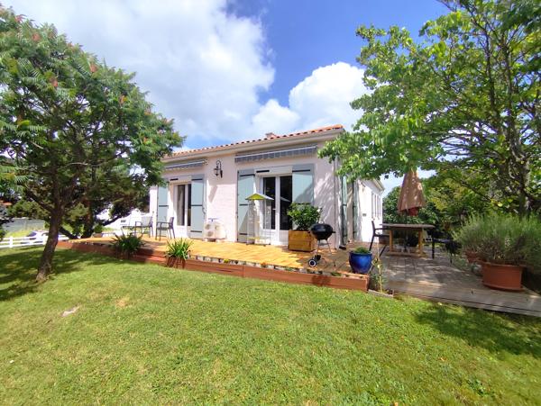 Maison
         7 pièces
        - 158 m² 324 000 € *