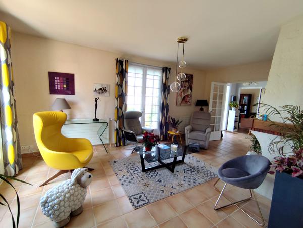 Maison
         7 pièces
        - 158 m² 324 000 € *