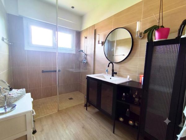 Maison
         7 pièces
        - 158 m² 324 000 € *