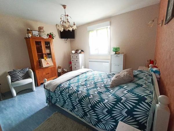 Maison familiale avec accès au canal