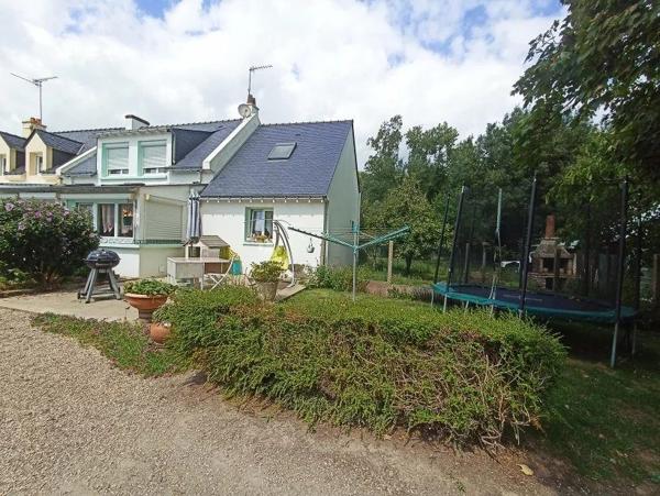 Maison familiale avec accès au canal