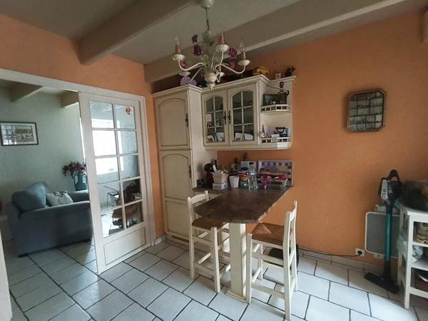 Maison familiale avec accès au canal