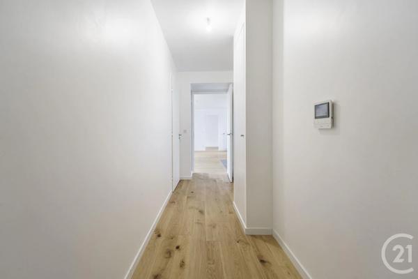 Appartement à vendre  2 pièces - 57,78 m 2   PARIS  - 75019