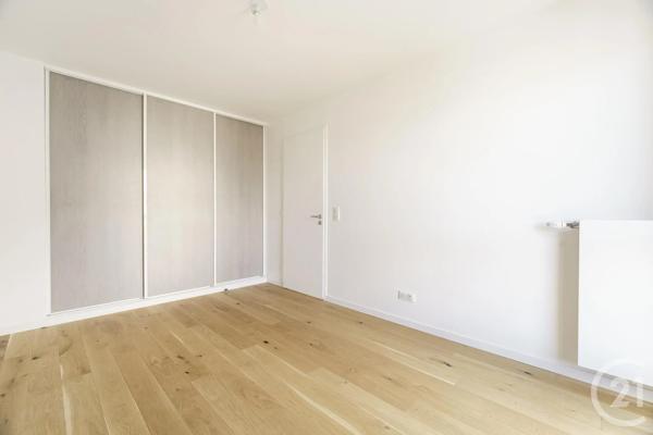 Appartement à vendre  2 pièces - 57,78 m 2   PARIS  - 75019