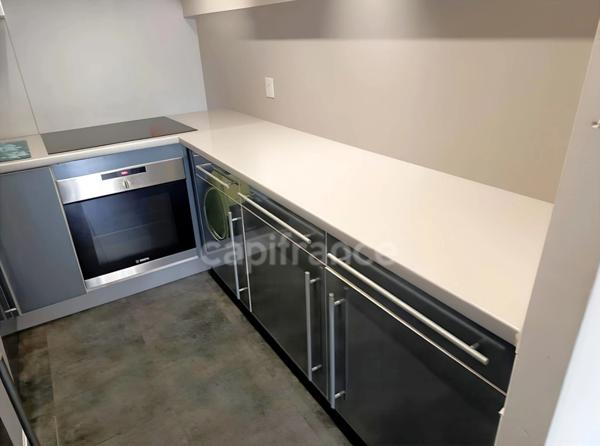 AGDE – 86 m² – Ascenseur – Suite parentale – Terrasses – Stationnement Appartement traversant avec ascenseur, climatisation, terrasses et suite parentale, dans une résidence sereine et verdoyante en i