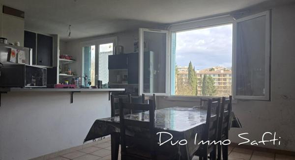 Appartement T4 avec balcon, loggia, cave et garage