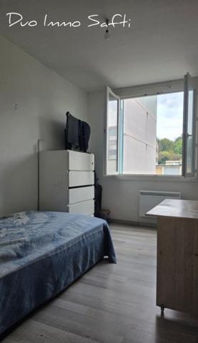 Appartement T4 avec balcon, loggia, cave et garage