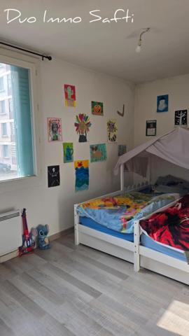 Appartement T4 avec balcon, loggia, cave et garage