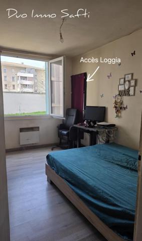 Appartement T4 avec balcon, loggia, cave et garage