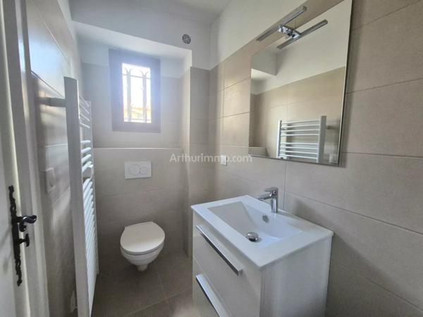 Location Local commercial 2 pièces 34 m2 à Le Luc