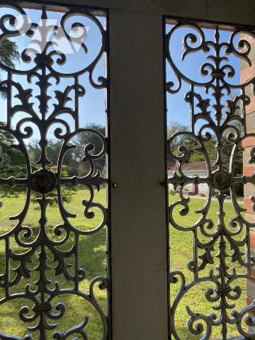 ST HILAIRE DE RIEZ, propriété de presque 6ha, maison de 214m² env. et dépendances, 2 puits !