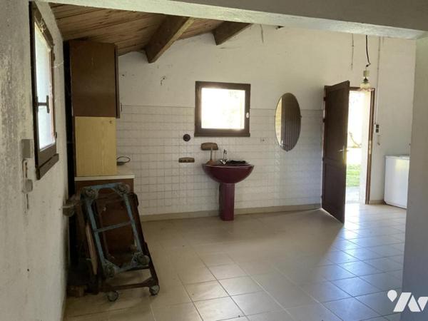 ST HILAIRE DE RIEZ, propriété de presque 6ha, maison de 214m² env. et dépendances, 2 puits !