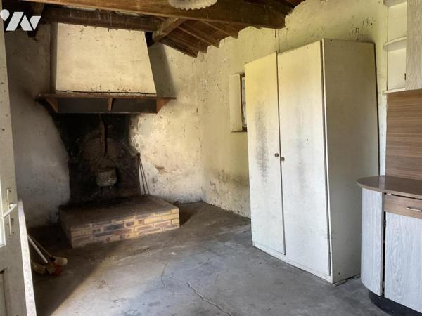 ST HILAIRE DE RIEZ, propriété de presque 6ha, maison de 214m² env. et dépendances, 2 puits !