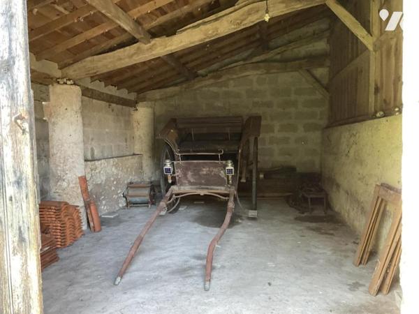 ST HILAIRE DE RIEZ, propriété de presque 6ha, maison de 214m² env. et dépendances, 2 puits !