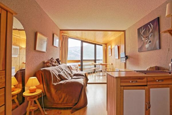 Dpt Alpes Maritimes (06), à vendre ISOLA 2000 Hameau T1 de 29 m² au pied des pistes