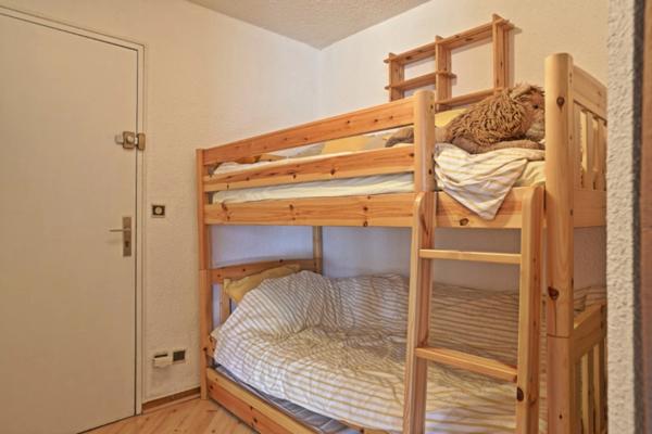 Dpt Alpes Maritimes (06), à vendre ISOLA 2000 Hameau T1 de 29 m² au pied des pistes