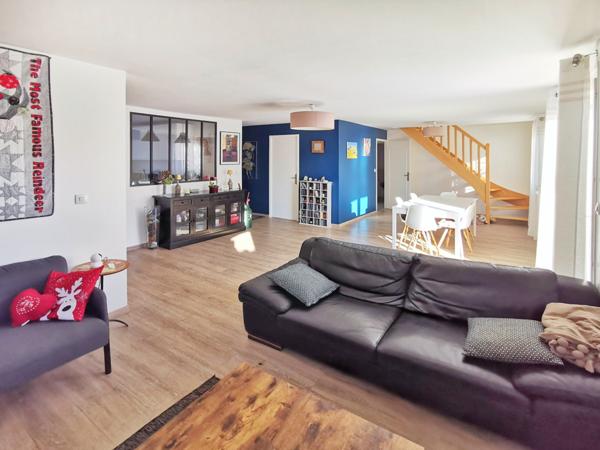 Magny-les-Hameaux (78114) Maison 7-9P en excel. état, sur 600m², avec ss-sol total.