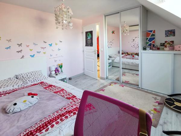 Magny-les-Hameaux (78114) Maison 7-9P en excel. état, sur 600m², avec ss-sol total.